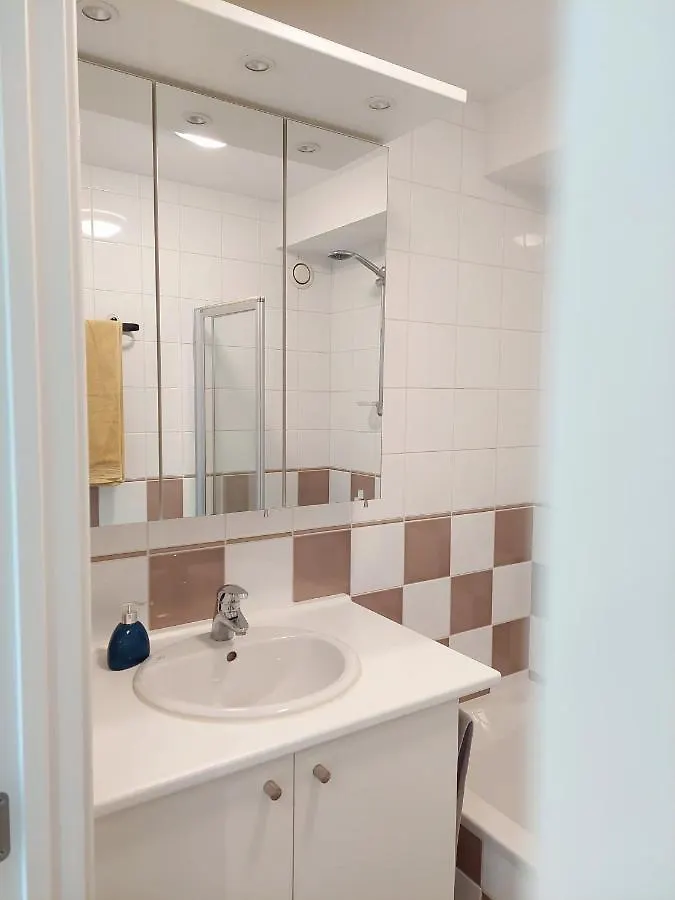 Studio 3 Bredene Met Strandcabine Appartement